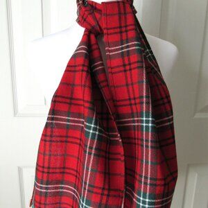 Red TARTAN Made in Scotland Wrap Scarf Pure Wool Red Green Fringe Ingles Buchan